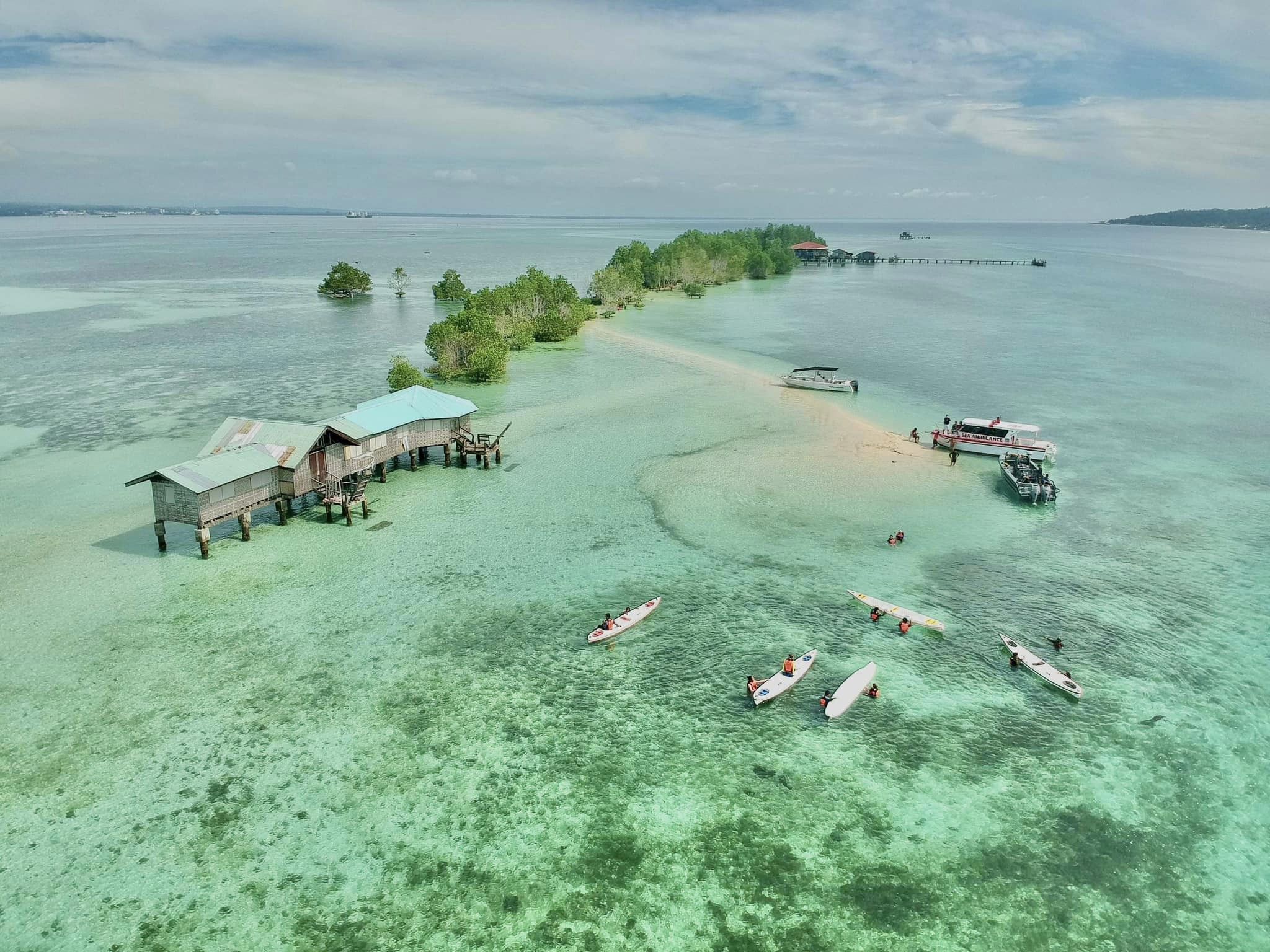 Source: https://www.samalguide.com/news/samal-island-hopping-at-sanipaan-marine-park-vanishing-island/